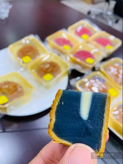 Bất ngờ với 2 loại bánh trung thu “nông sản” của “vua bánh mì” Kao Siêu Lực - Ảnh 2.