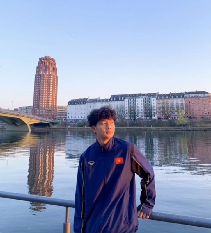 Thủ môn Cao Văn Bình - U19 Việt Nam: &quot;Gây sốt&quot; vì... quá điển trai - Ảnh 6.