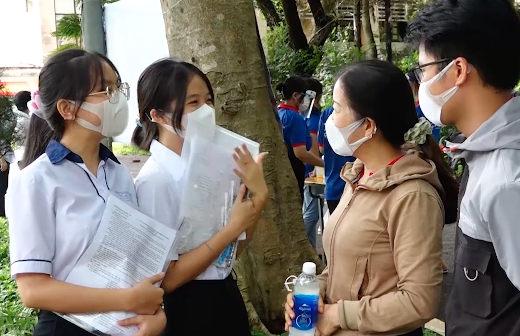 BR-VT: 10 thí sinh được miễn thi tốt nghiệp THPT, dùng trực thăng đưa cán bộ coi thi, đề thi ra Côn Đảo - Ảnh 1.