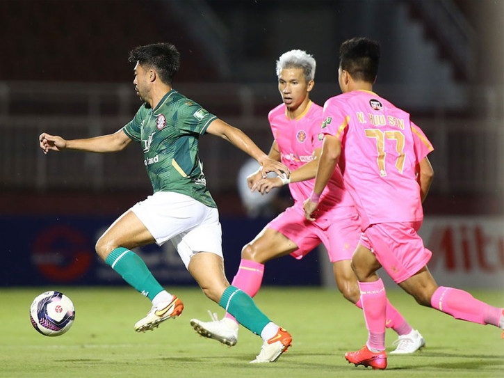 Thoát án phạt, Đoàn Văn Hậu góp mặt ở đội hình tiêu biểu vòng 13 V.League - Ảnh 2.