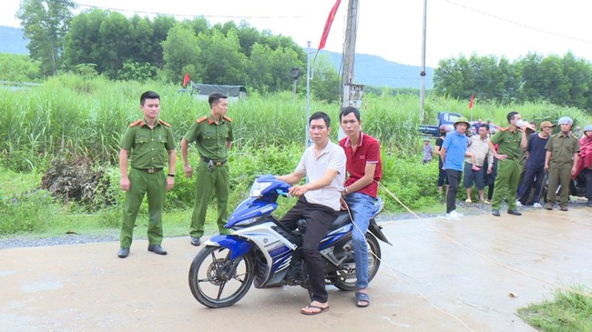 Băng trộm chuyên thuê khách sạn &quot;săn&quot; những gia đình có điều kiện để đột nhập phá két - Ảnh 1.