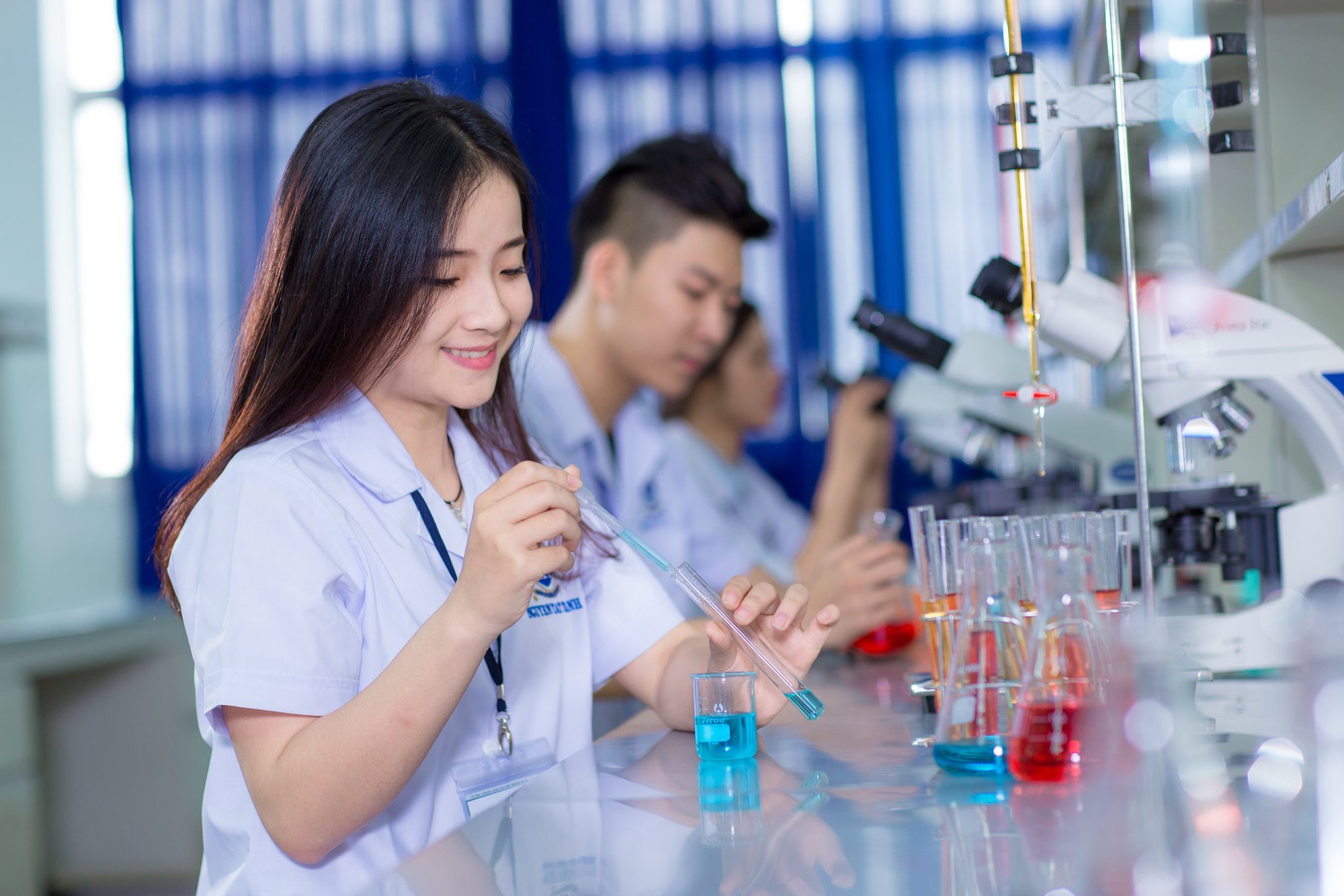 Trường ĐH Nguyễn Tất Thành công bố điểm sàn năm 2022, dao động từ 15 - 23 điểm - Ảnh 2.