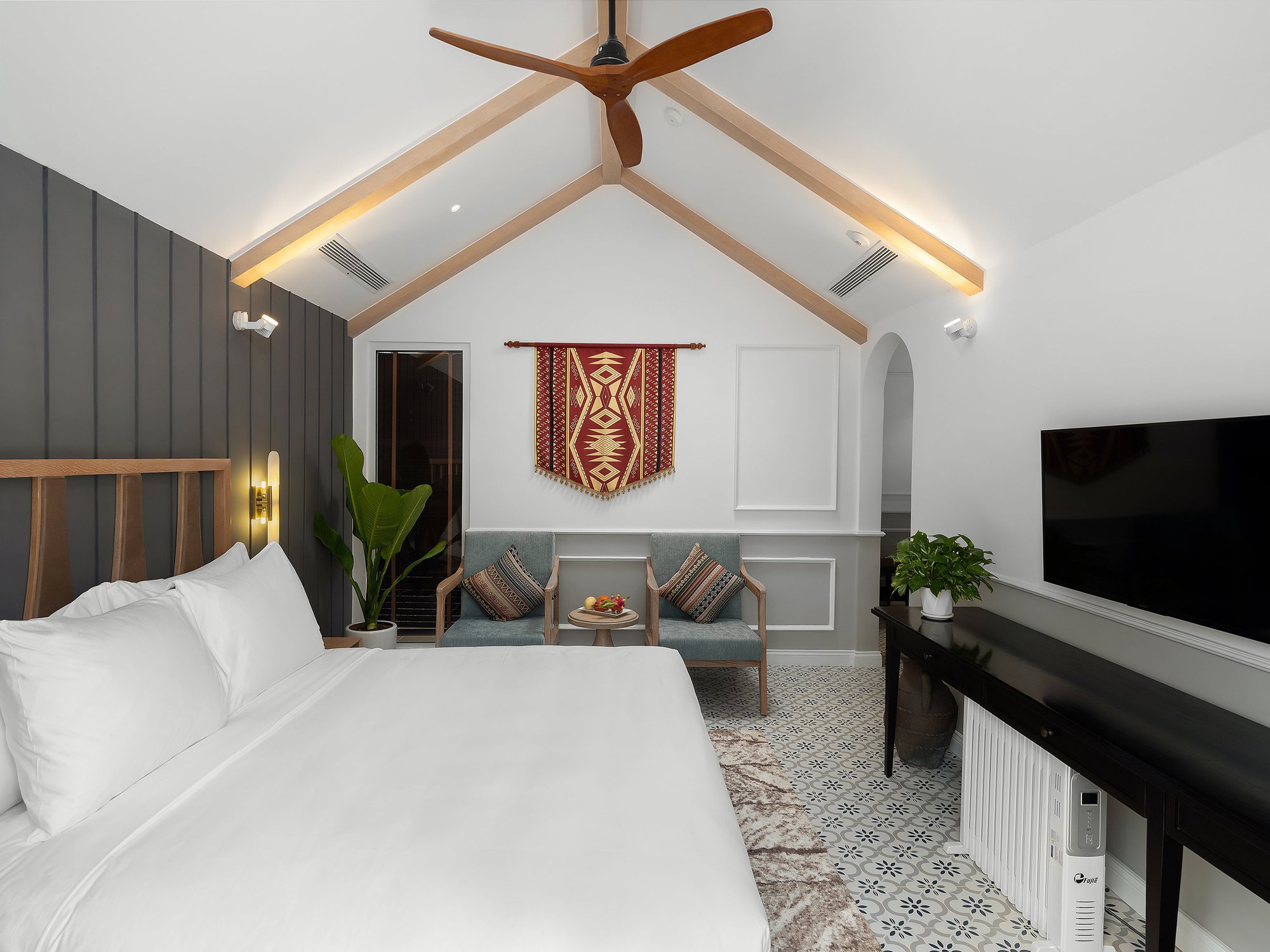 &quot;Cồng chiêng Tây Nguyên&quot; Khởi nguồn cảm hứng cho Khách sạn Măng Đen Golden Boutique Hotel   - Ảnh 4.