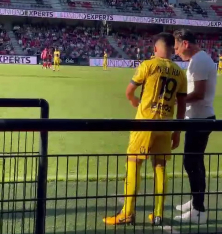 Quang Hải đá vị trí khó tin, sáng cửa đá chính vòng 2 Ligue 2 - Ảnh 2.
