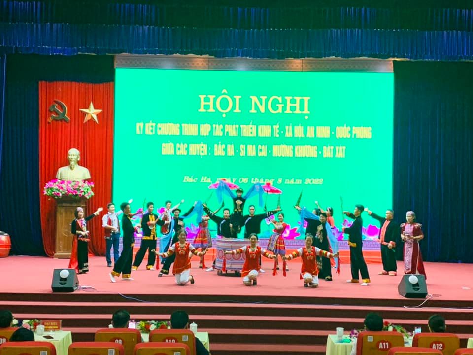 Lào Cai: Hội nghị ký kết chương trình hợp tác phát triển Kinh tế - Xã hội, An ninh – Quốc phòng - Ảnh 1. Lào Cai: Hội nghị ký kết chương trình hợp tác phát triển Kinh tế - Xã hội, An ninh – Quốc phòng - Ảnh 1.