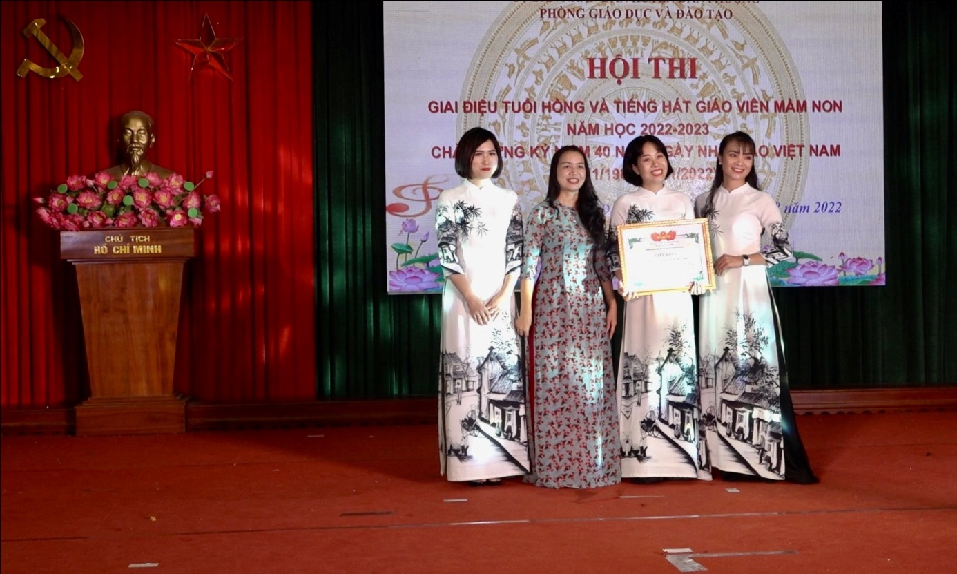 18 trường mầm non ở Đan Phượng tham dự hội thi &quot;Tiếng hát giáo viên mầm non&quot; - Ảnh 1.