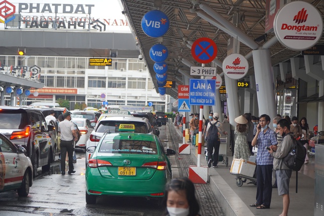 TP.HCM yêu cầu đảm bảo an toàn giao thông các &quot;điểm nóng&quot;, phục vụ cao điểm Tết - Ảnh 3.