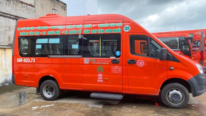 Chính thức khôi phục tuyến xe buýt 109 đi sân bay Tân Sơn Nhất - Ảnh 1. Chính thức khôi phục tuyến xe buýt 109 đi sân bay Tân Sơn Nhất - Ảnh 1.