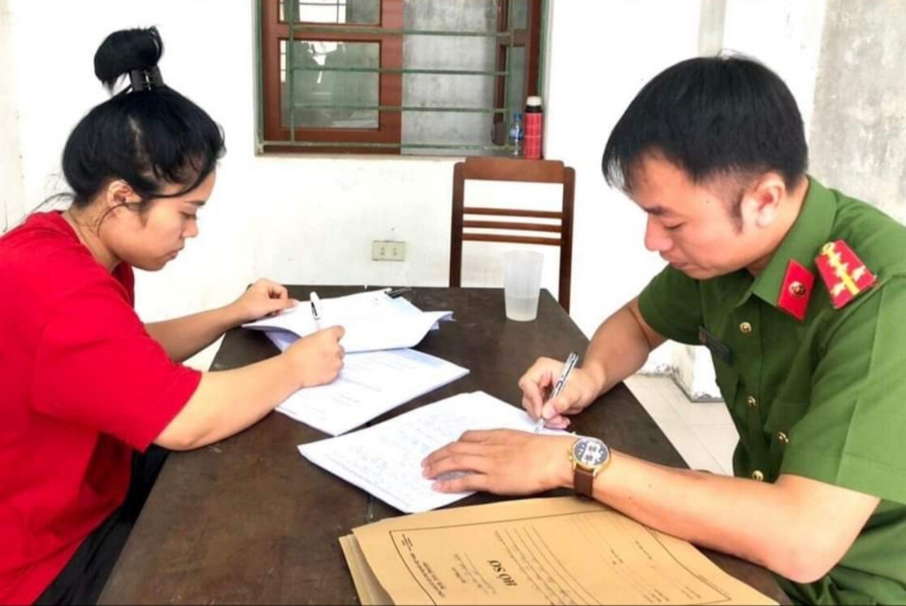 Ninh Bình: Bắt đối tượng cho vay nặng lãi lên đến 560%/năm - Ảnh 1. Ninh Bình: Bắt đối tượng cho vay nặng lãi lên đến 560%/năm - Ảnh 1.
