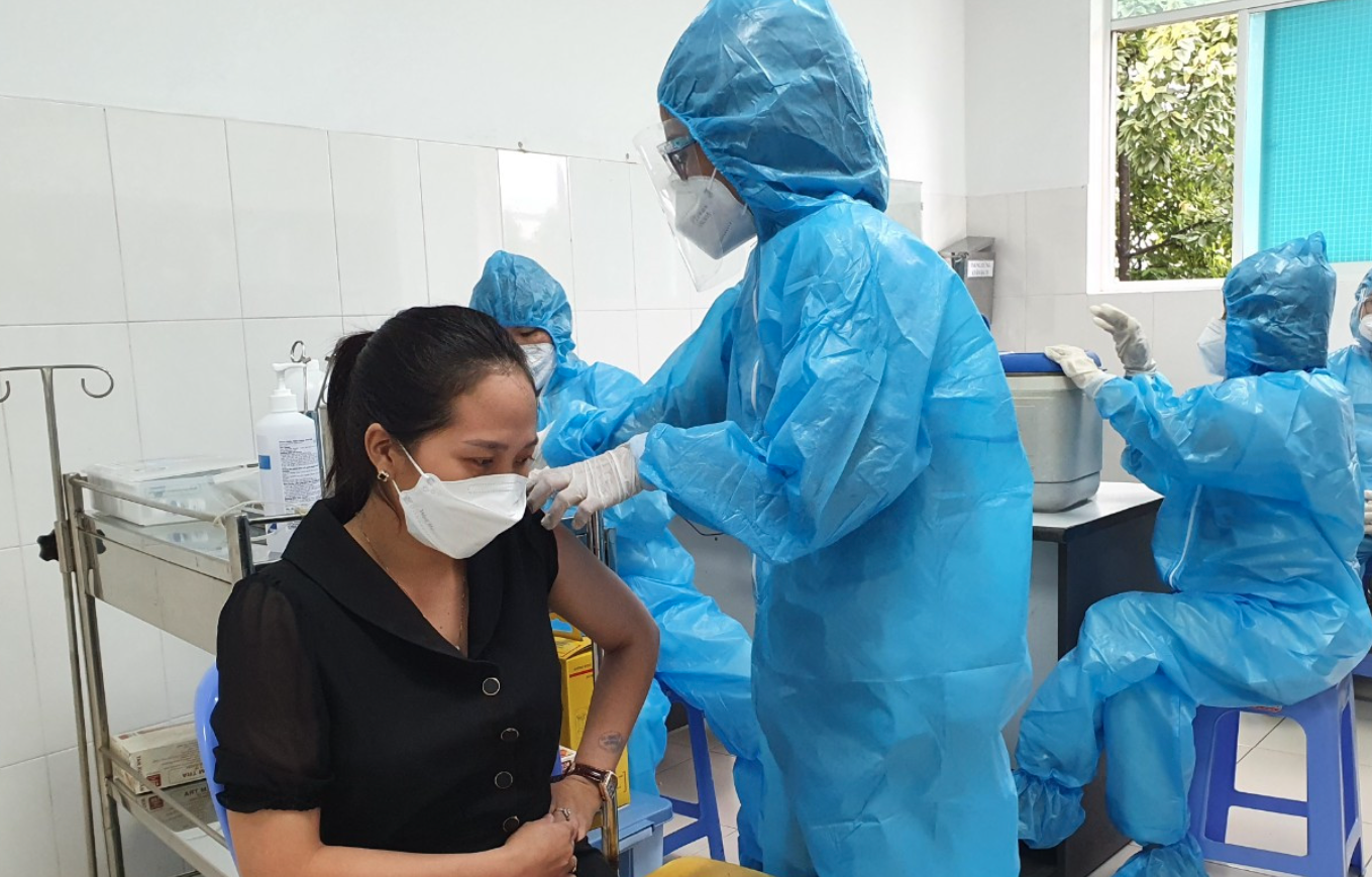 Số ca tử vong do Covid-19 tăng, Đồng Nai ra sức tiêm vaccine - Ảnh 1.