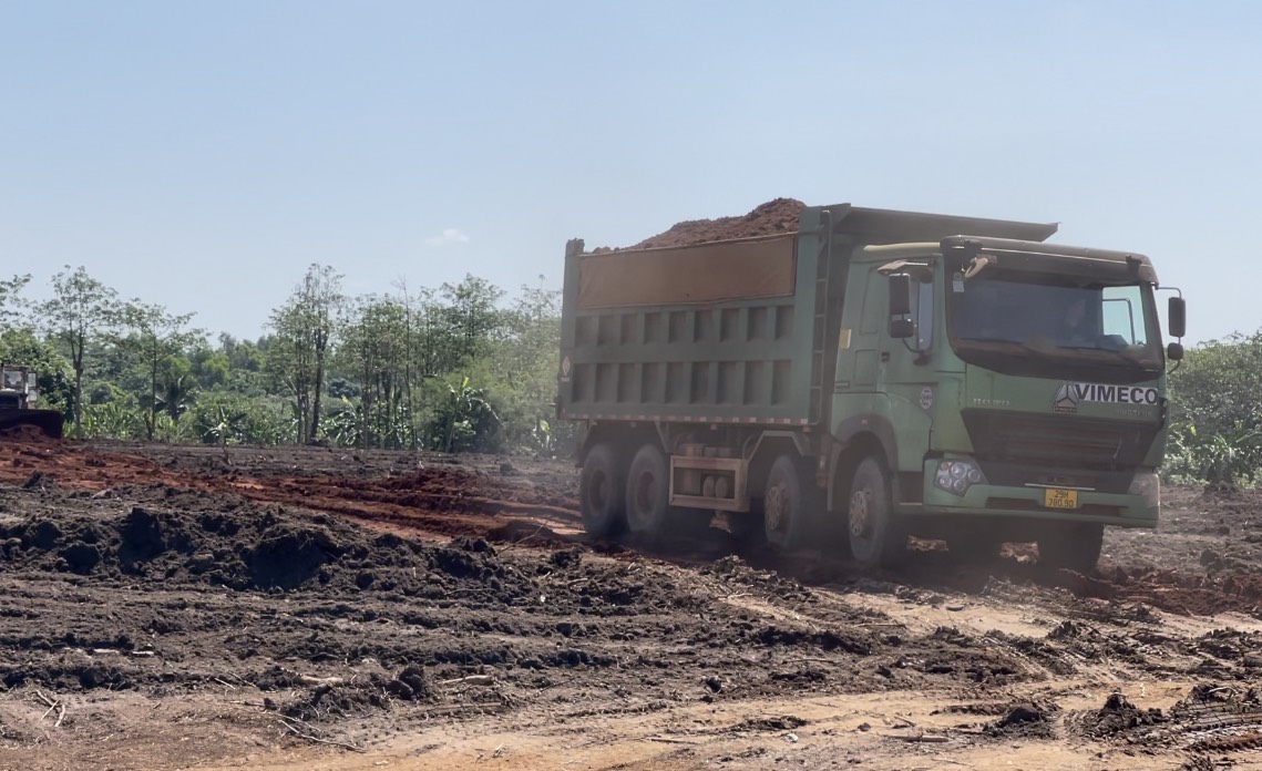 Xây dựng sân bay Long Thành: Vẫn thiếu nhiều lô đất tái định cư cho hộ phụ - Ảnh 2.