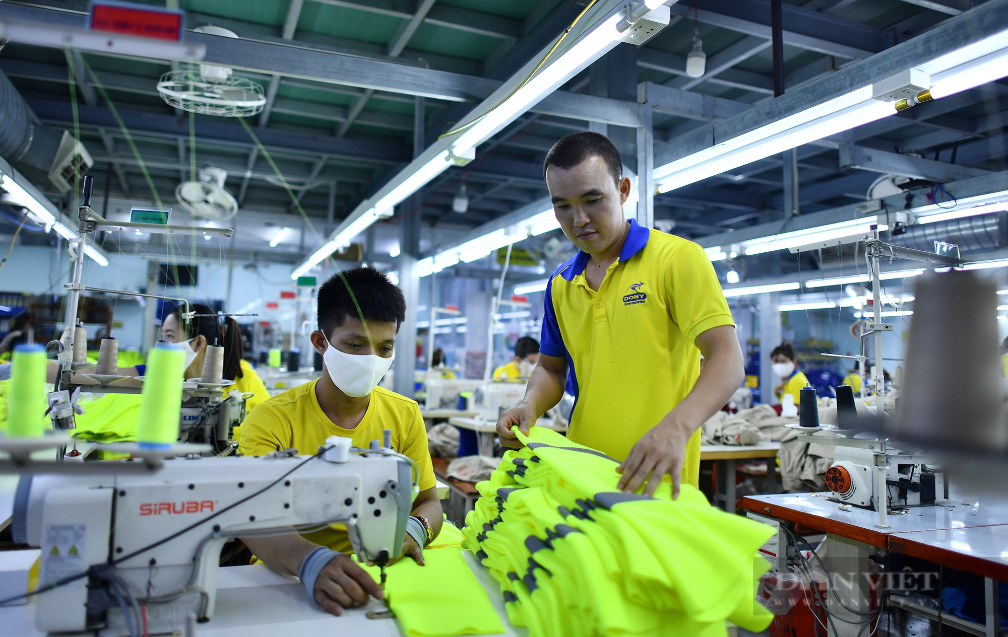 Khó khăn “bủa vây” ngành dệt may những tháng cuối năm - Ảnh 1.