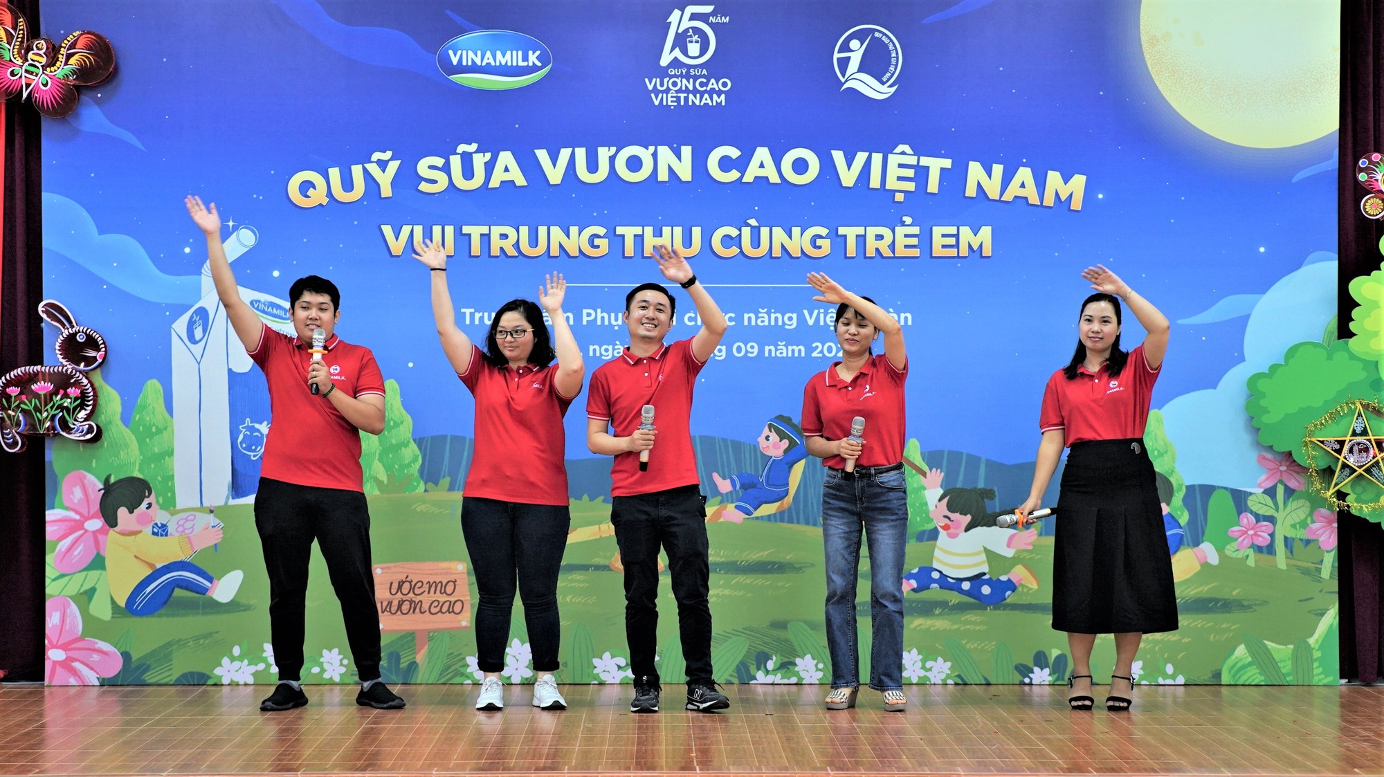 Thêm một mùa trung thu ấm áp trong hành trình 15 năm của Quỹ sữa Vươn cao Việt Nam - Ảnh 9.