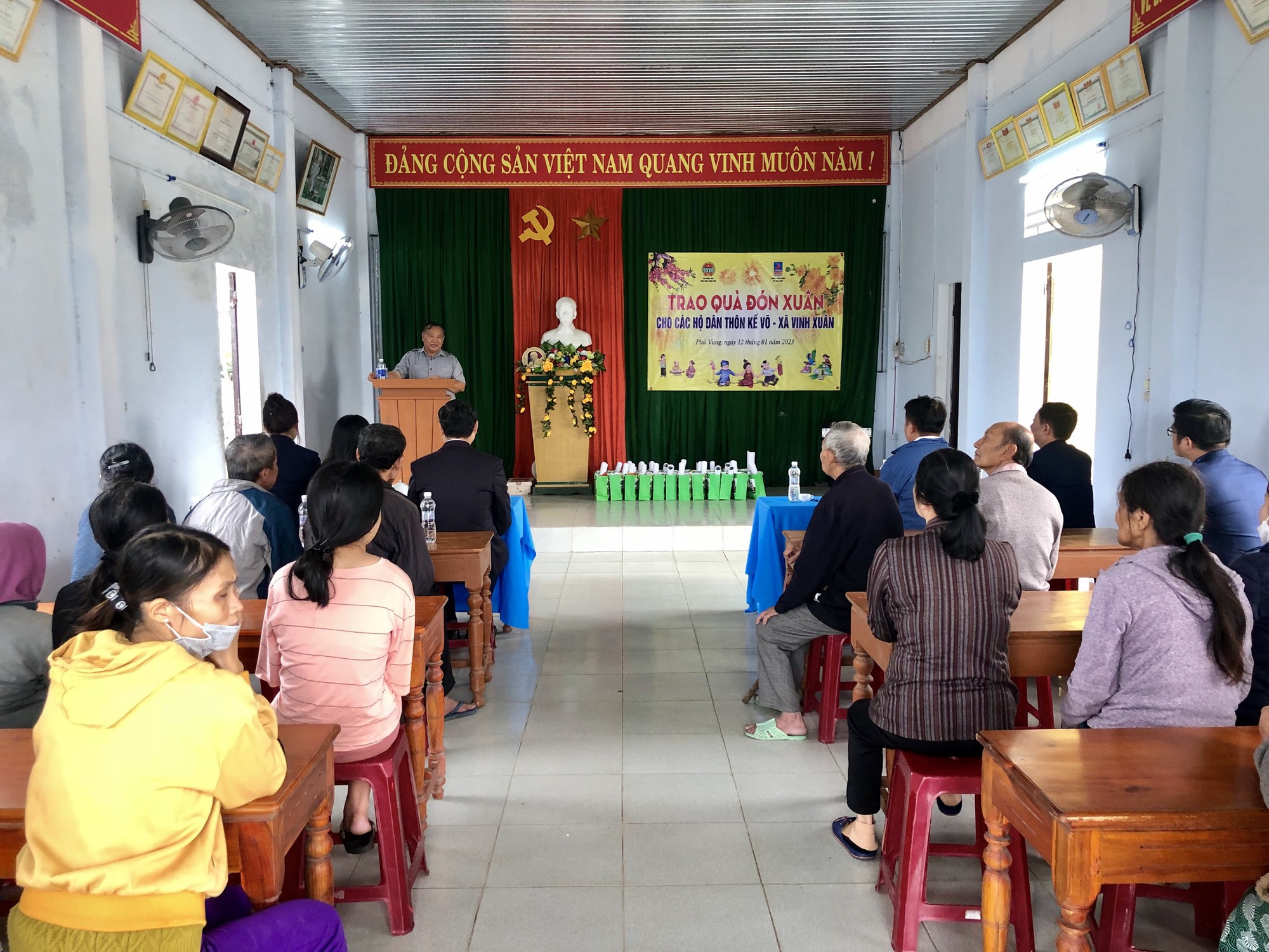 Hội Nông dân Việt Nam thăm, tặng quà Tết cho hội viên nông dân tại Thừa Thiên Huế  - Ảnh 1.