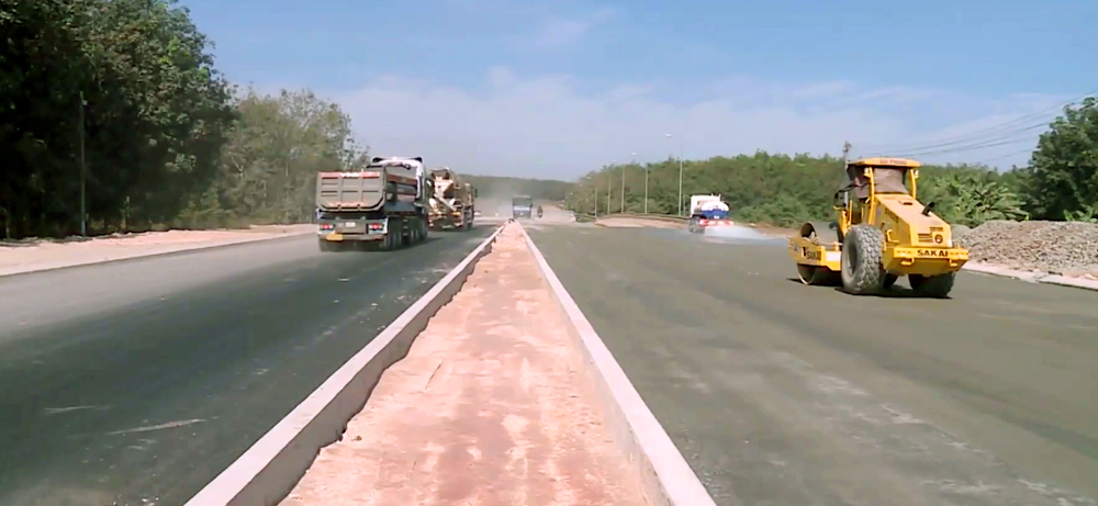 Đường tạo lực Bắc Tân Uyên - Phú Giáo - Bàu Bàng trên địa bàn huyên Bắc Tân Uyên dự kiến hoàn thành trước tết Nguyên Đán 2023. Ảnh: Trần Khánh