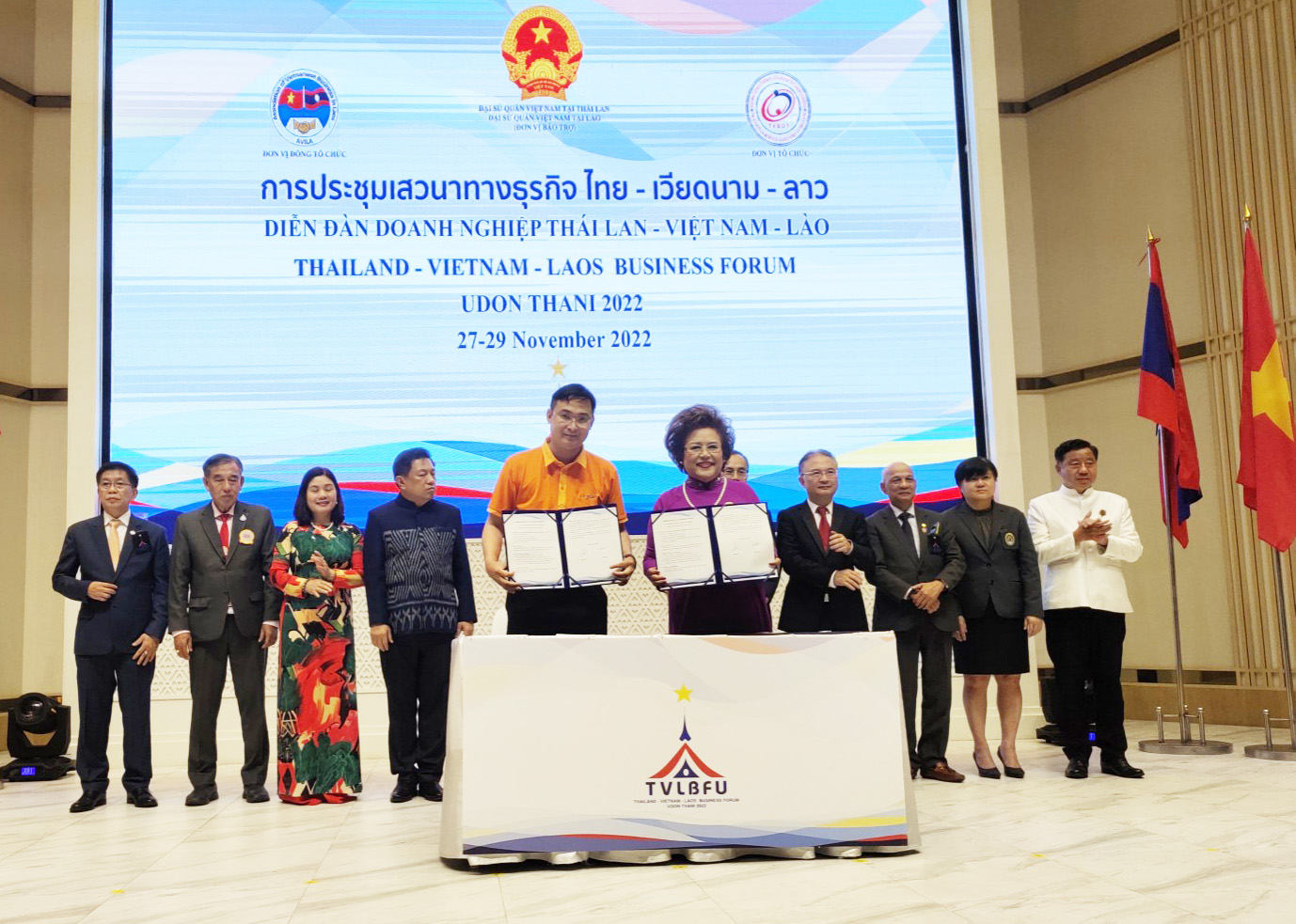 Chế biến dừa sáp thành 8 sản phẩm OCOP 4 sao, chàng trai đưa đặc sản Trà Vinh vươn ra thế giới - Ảnh 2.