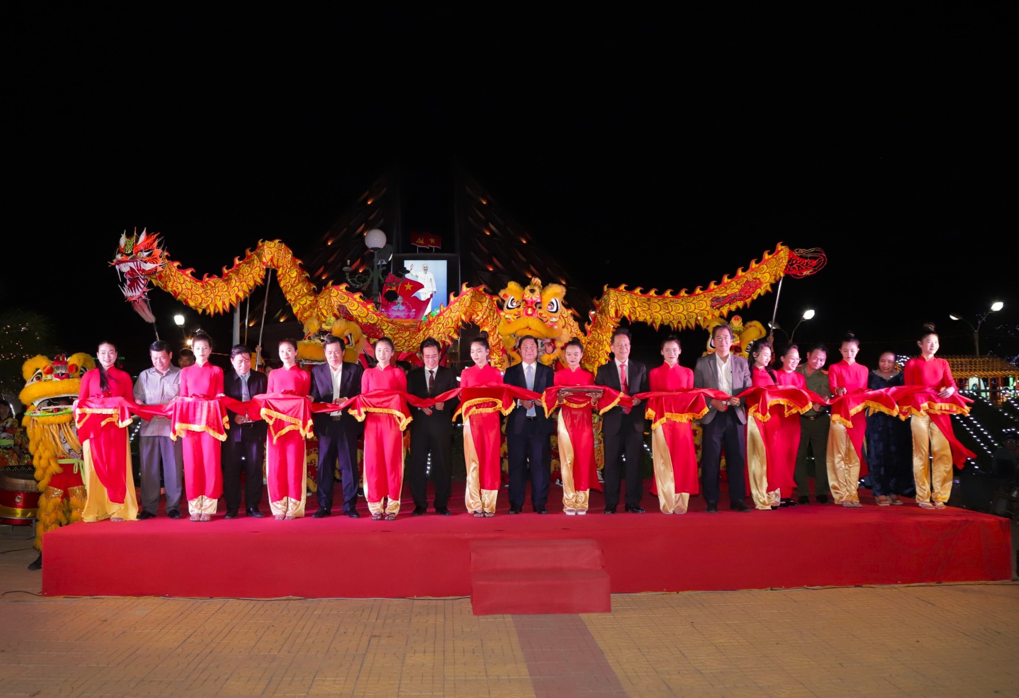Rực rỡ sắc màu tại Vườn hoa Xuân Ninh Thuận đón tết Quý Mão - 2023  - Ảnh 3.