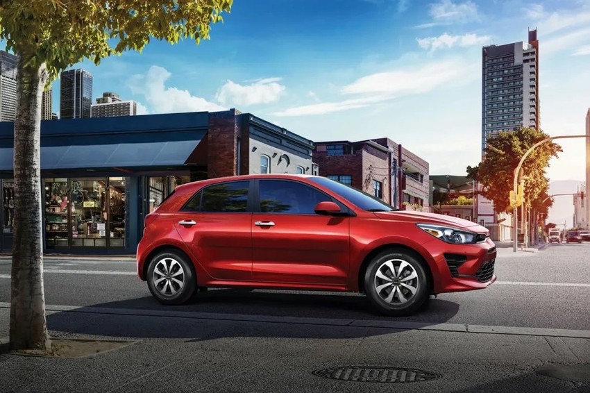 Top 5 ô tô hatchback tiết kiệm xăng tốt nhất để du xuân - Ảnh 1.