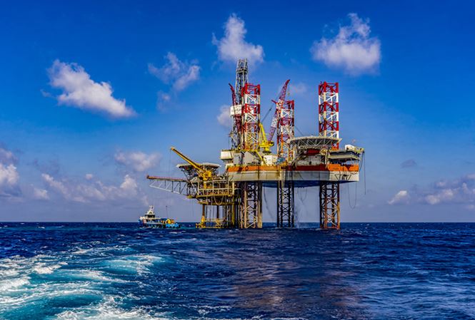 Giá dầu có thể giảm từ mức đỉnh năm 2022, nhưng nhiều khả năng vẫn ở mức cao - Ảnh 1.