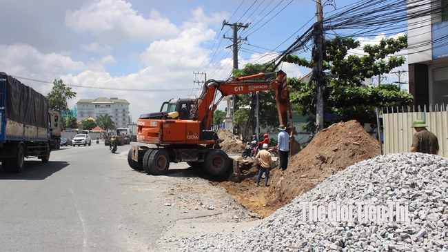 Ước tính khối lượng giải ngân đầu tư công trong năm 2022 của TP.Dĩ An gần 666,5 tỷ đồng; đạt 88,9% kế hoạch được giao từ đầu năm. Ảnh: Trần Khánh