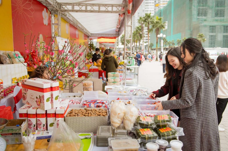 Ngũ &quot;Cat&quot; Lâm &quot;Mall&quot; - Mang Tết về nhà - Ảnh 1.