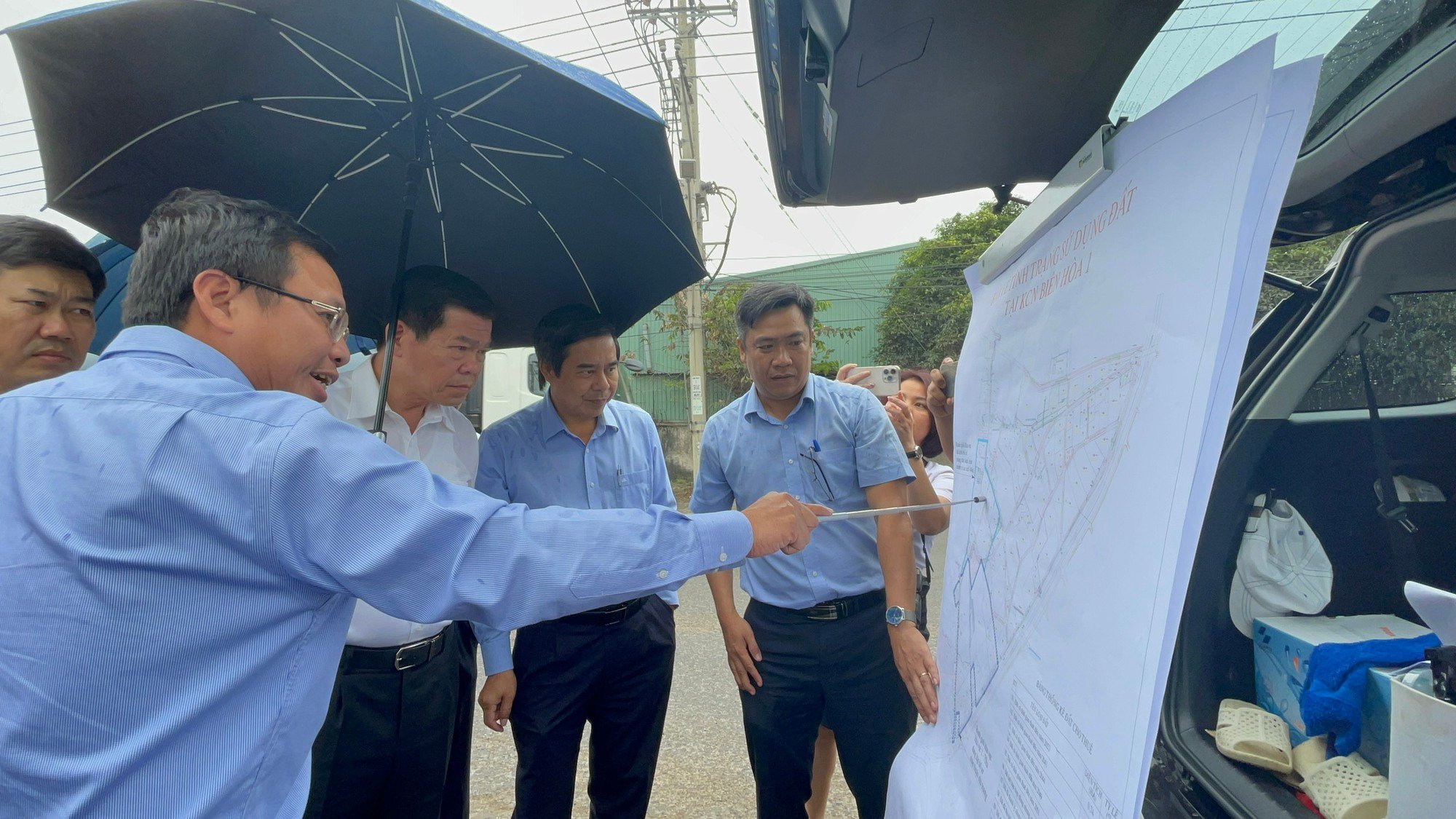 Bí thư Nguyễn Hồng Lĩnh: “Nghiên cứu tăng chiều rộng đất tái định cư để người dân xây nhà đẹp hơn” - Ảnh 2.