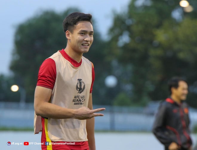 CLB CAHN tiếp tục &quot;rút ruột&quot; Hà Nội FC: Lấy thêm Việt Anh 1m84? - Ảnh 1.