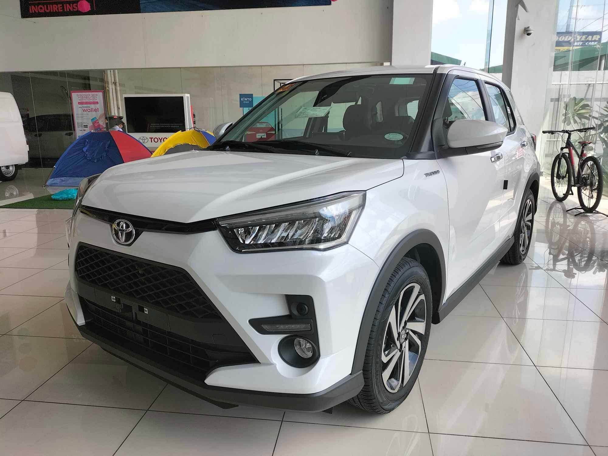 Giá xe Toyota Raize tháng 11/2023: Giảm không "phanh" đấu KIA Sonet - Ảnh 1. Giá xe Toyota Raize tháng 11/2023: Giảm không "phanh" đấu KIA Sonet - Ảnh 1.