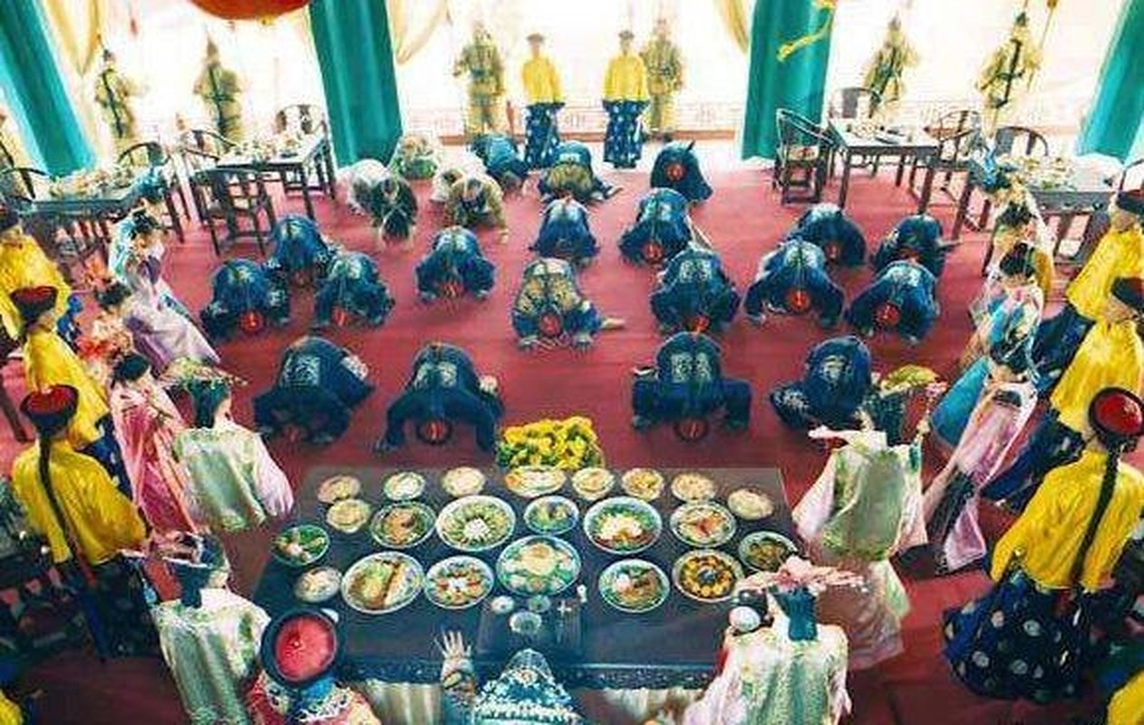 Hoàng đế thừa thãi đồ ăn, thái giám cung nữ có được “hưởng sái“? - Ảnh 4.