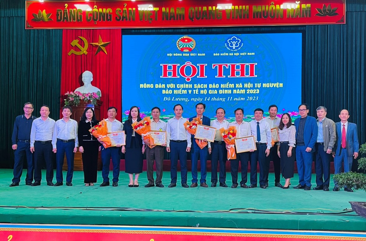 Nông dân Nghệ An hào hứng với hội thi về chính sách bảo hiểm - Ảnh 3.