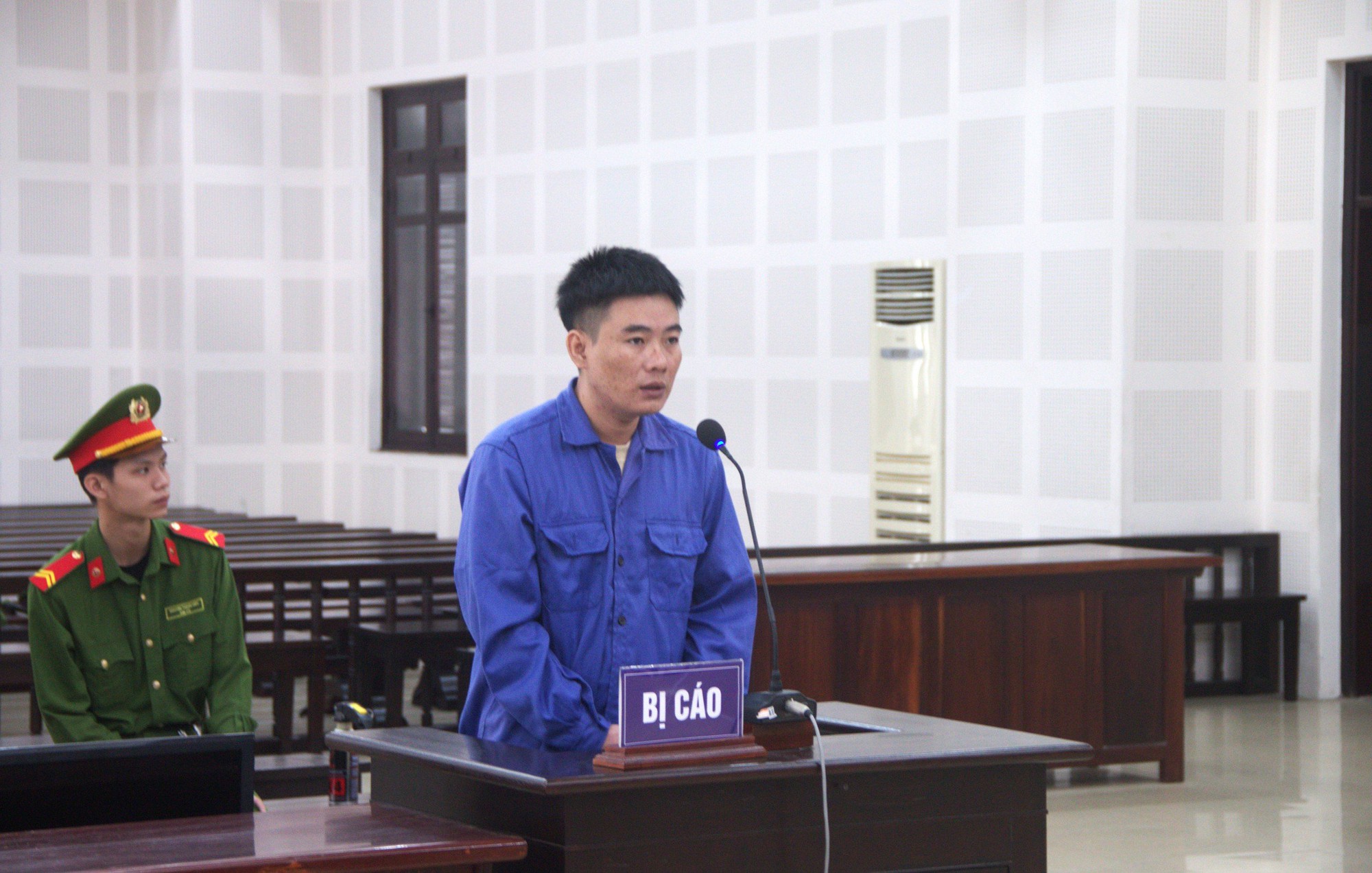 Thua bạc ở Campuchia, về Việt Nam trộm gần 1 tỷ đồng - Ảnh 1.