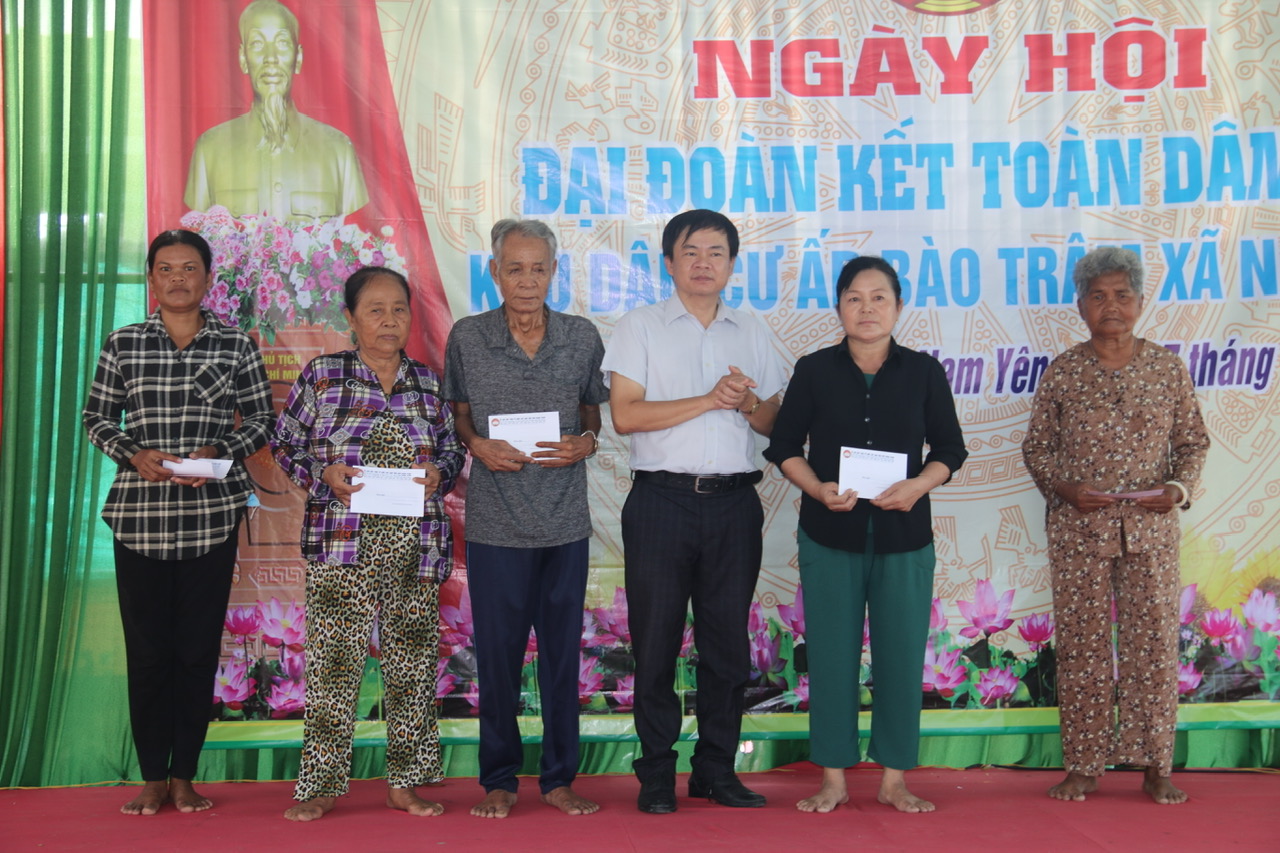 Kiên Giang: Toàn dân đoàn kết, đồng lòng cùng nhau xây dựng khu dân cư ngày càng phát triển - Ảnh 1.