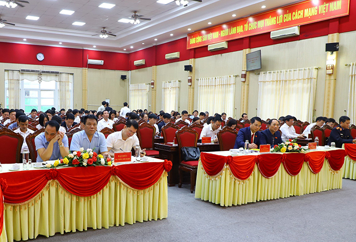 Thạch Thất lấy phiếu tín nhiệm những người giữ chức vụ do HĐND huyện bầu - Ảnh 1.