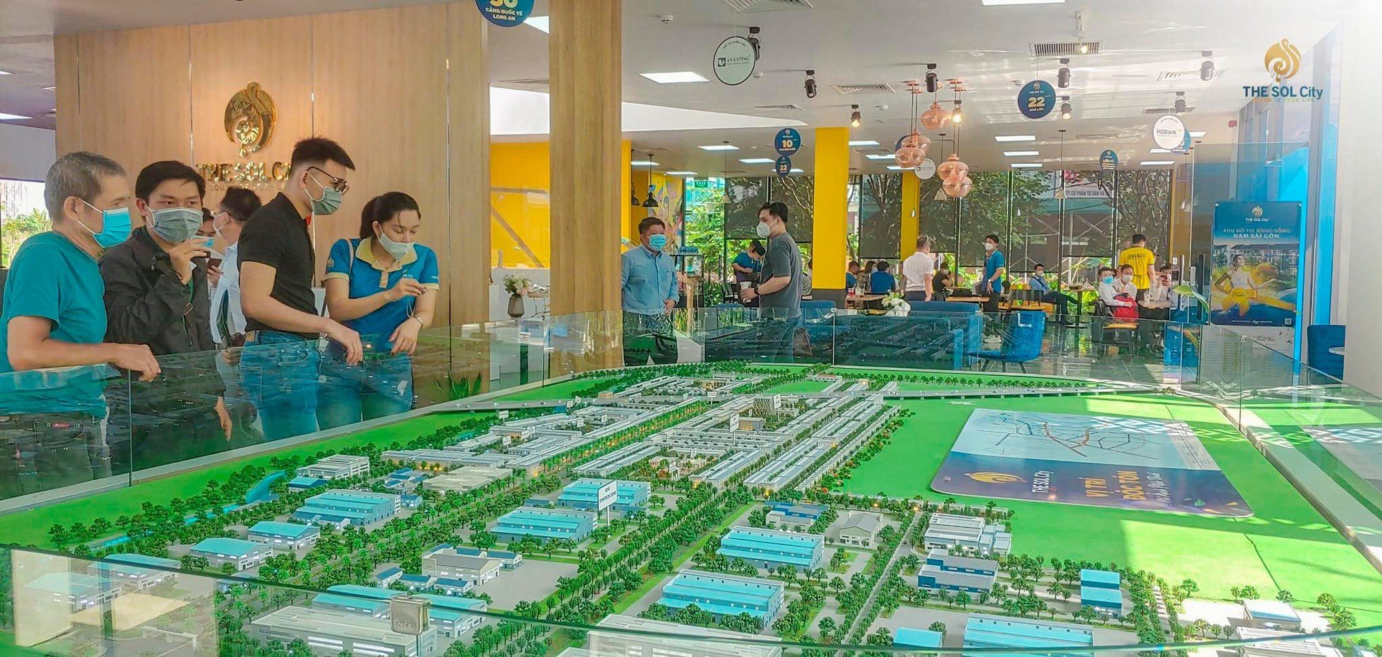 Thị trường ảm đạm, vì sao vẫn khó &quot;bắt đáy&quot; chung cư? - Ảnh 4.