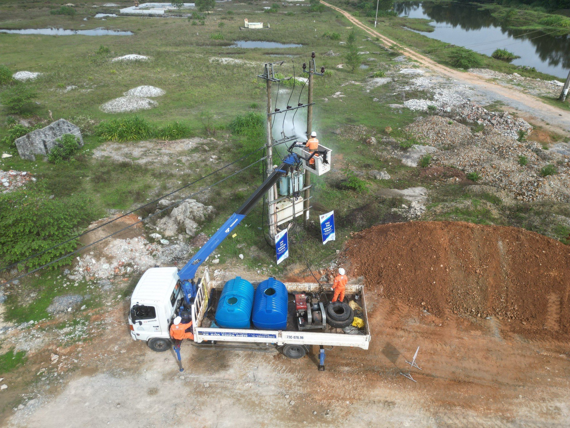 EVNCPC triển khai chương trình Tri ân khách hàng - Ảnh 2.