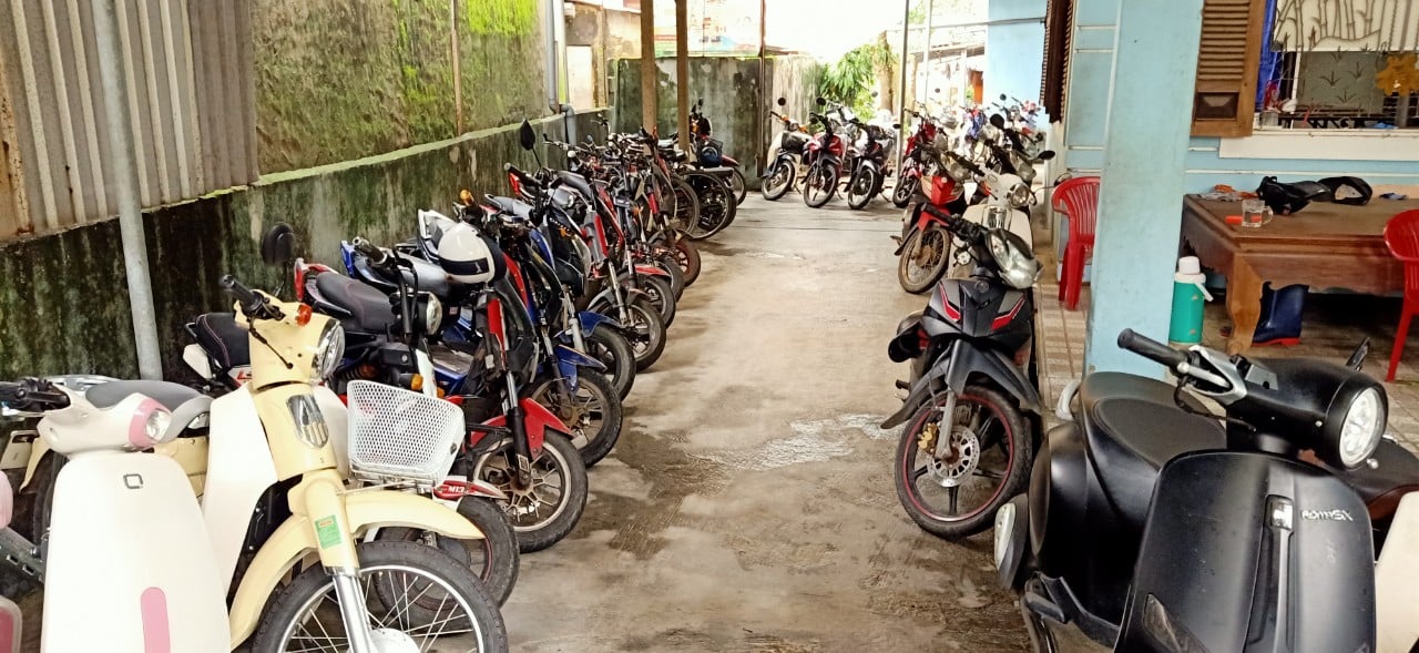 TT-Huế: Nhức nhối tình trạng học sinh vi phạm Luật giao thông, công an đồng loạt ra quân xử lý  - Ảnh 2.