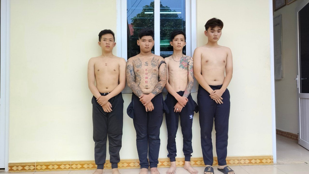 Phá băng cướp giật từ TPHCM uống Long An “ăn hàng” dọc quốc lộ 1 - Ảnh 1.