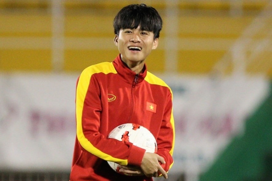 Theo chân thầy Đàn, &quot;thần đồng HAGL&quot; gia nhập Phù Đổng FC - Ảnh 1.