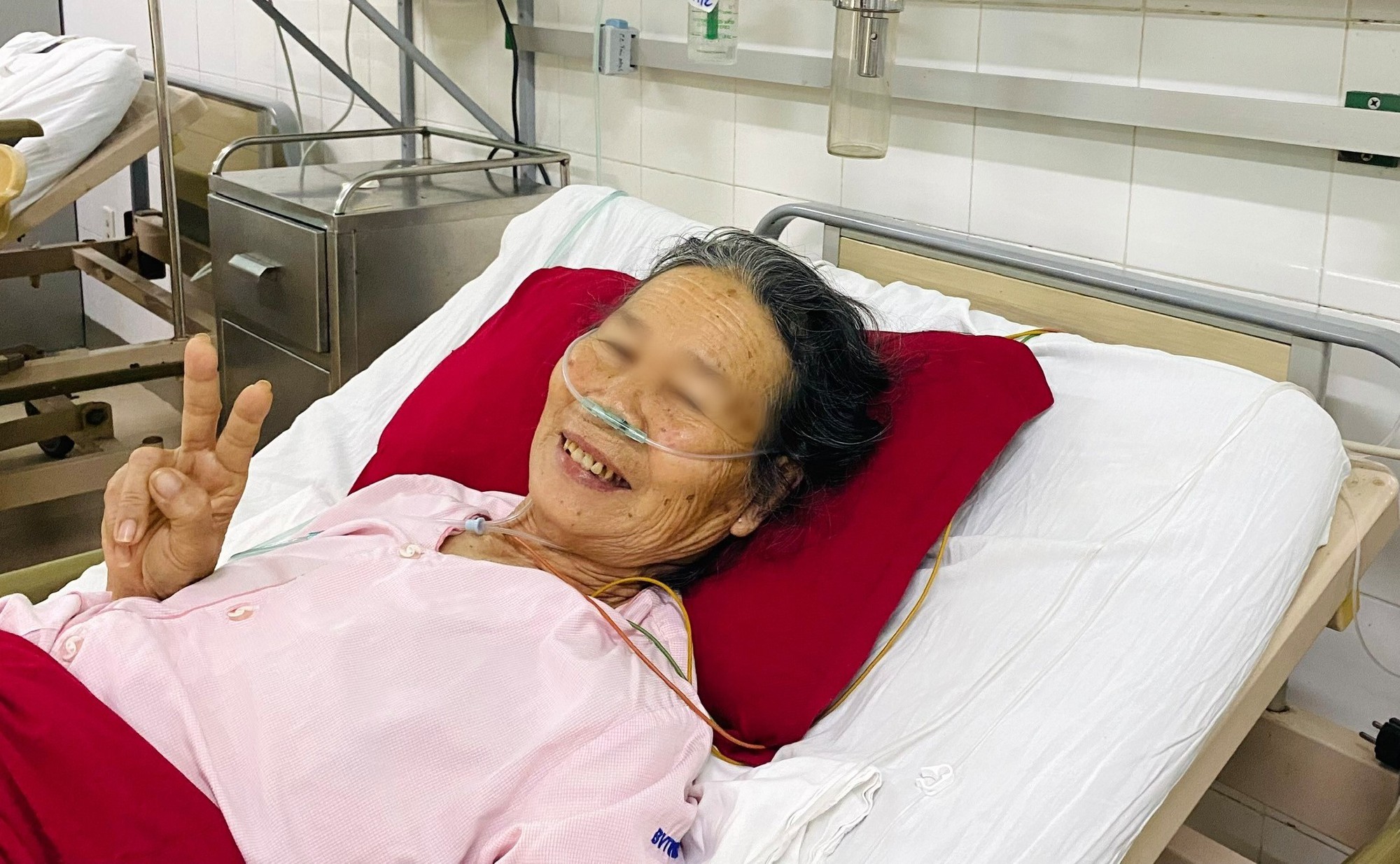 Cứu sống bệnh nhân bị trụy tim mạch, tính mạng nguy kịch  - Ảnh 1.