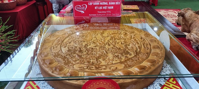 Cặp bánh tại Lễ hội đền Trần Thái Bình xác lập Kỷ lục Guinness Việt Nam - Ảnh 4. Cặp bánh tại Lễ hội đền Trần Thái Bình xác lập Kỷ lục Guinness Việt Nam - Ảnh 4.