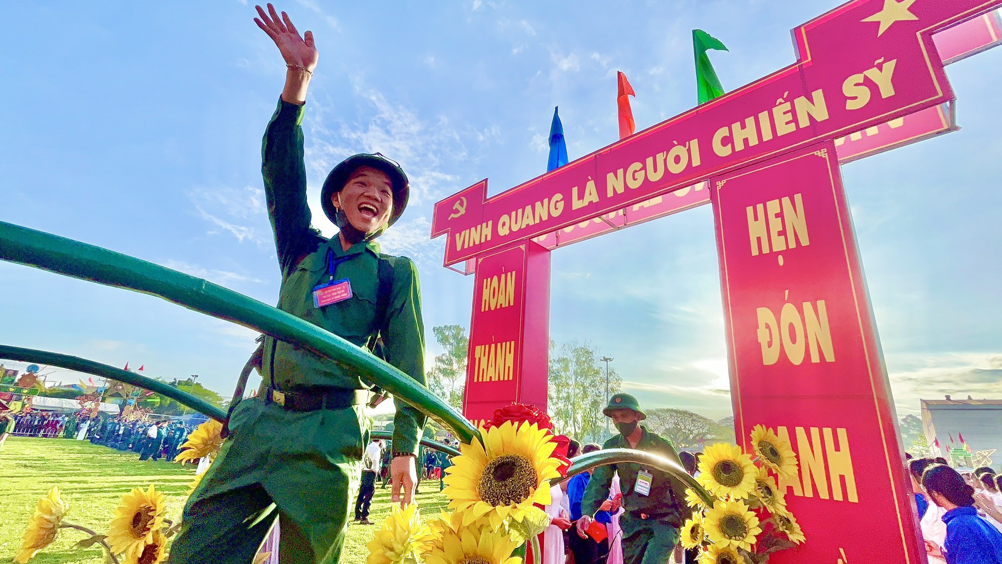 Đồng Nai: 3.100 thanh niên đã lên đường nhập ngũ, thực hiện nghĩa vụ bảo vệ Tổ quốc - Ảnh 10.