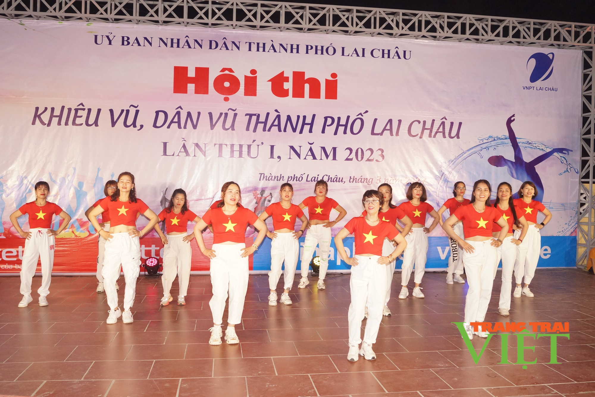 32 nhóm, câu lạc bộ tham gia hội thi khiêu vũ, dân vũ thành phố Lai Châu lần thứ I - Ảnh 1. 32 nhóm, câu lạc bộ tham gia hội thi khiêu vũ, dân vũ thành phố Lai Châu lần thứ I - Ảnh 1.