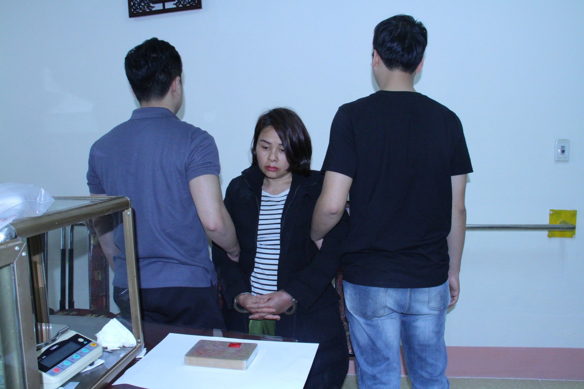 Lào Cai: Bắt đối tượng tàng trữ 1 bánh heroin - Ảnh 1. Lào Cai: Bắt đối tượng tàng trữ 1 bánh heroin - Ảnh 1.