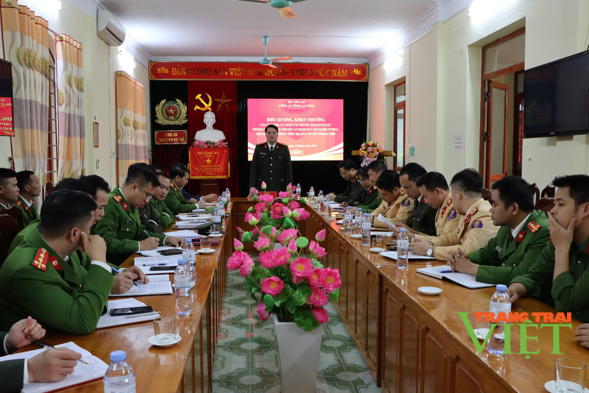 Lai Châu: Biểu dương các tập thể, cá nhân có thành tích xuất sắc trong đấu tranh chuyên án 0323S - Ảnh 1. Lai Châu: Biểu dương các tập thể, cá nhân có thành tích xuất sắc trong đấu tranh chuyên án 0323S - Ảnh 1.