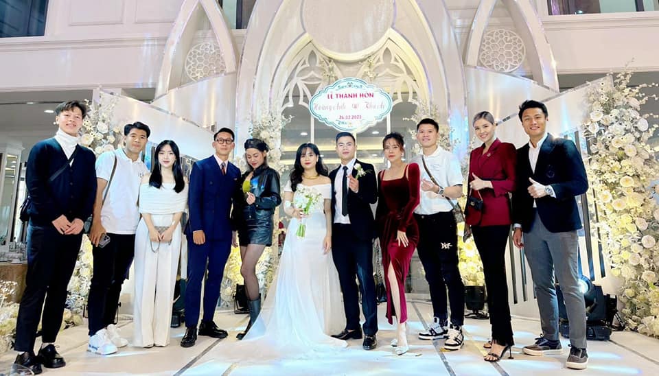 Đám cưới có cả &quot;nghé&quot; của cựu đội phó U23 Việt Nam - Ảnh 12.