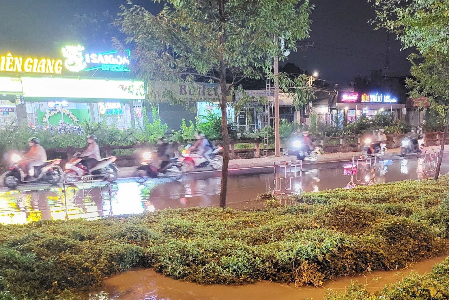 Nguyên nhân vì sao nước ở quận Bình Thạnh, Phú Nhuận… bị yếu? - Ảnh 1.
