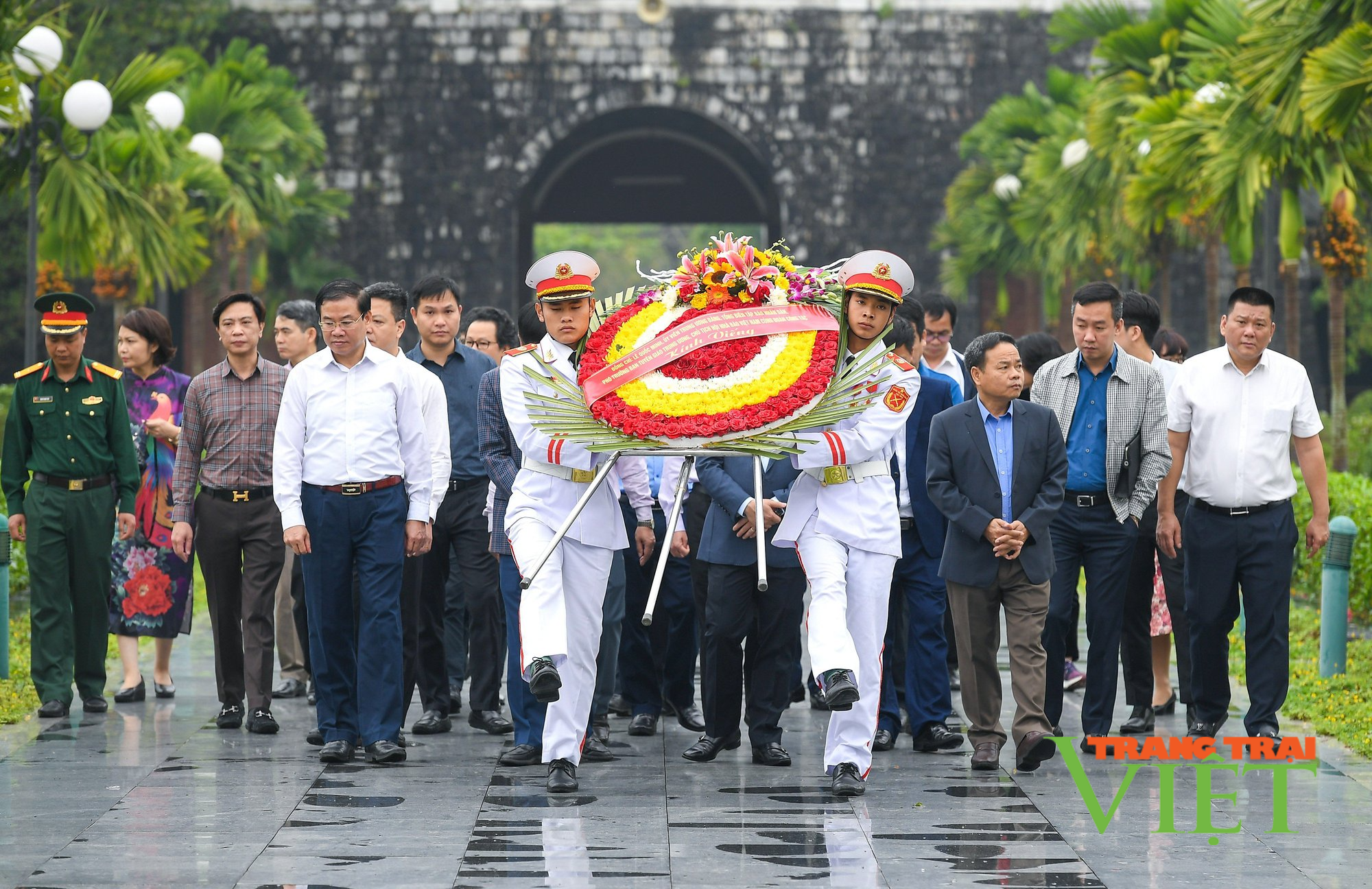 Tổng Biên tập Báo Nhân Dân làm việc tại Điện Biên - Ảnh 4. Tổng Biên tập Báo Nhân Dân làm việc tại Điện Biên - Ảnh 4.
