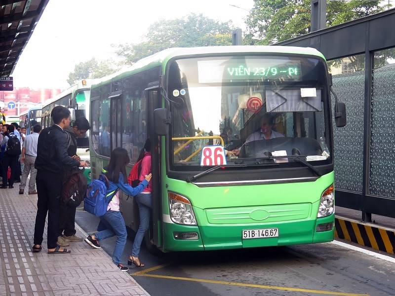 Chấm điểm xe buýt - Ảnh 1.