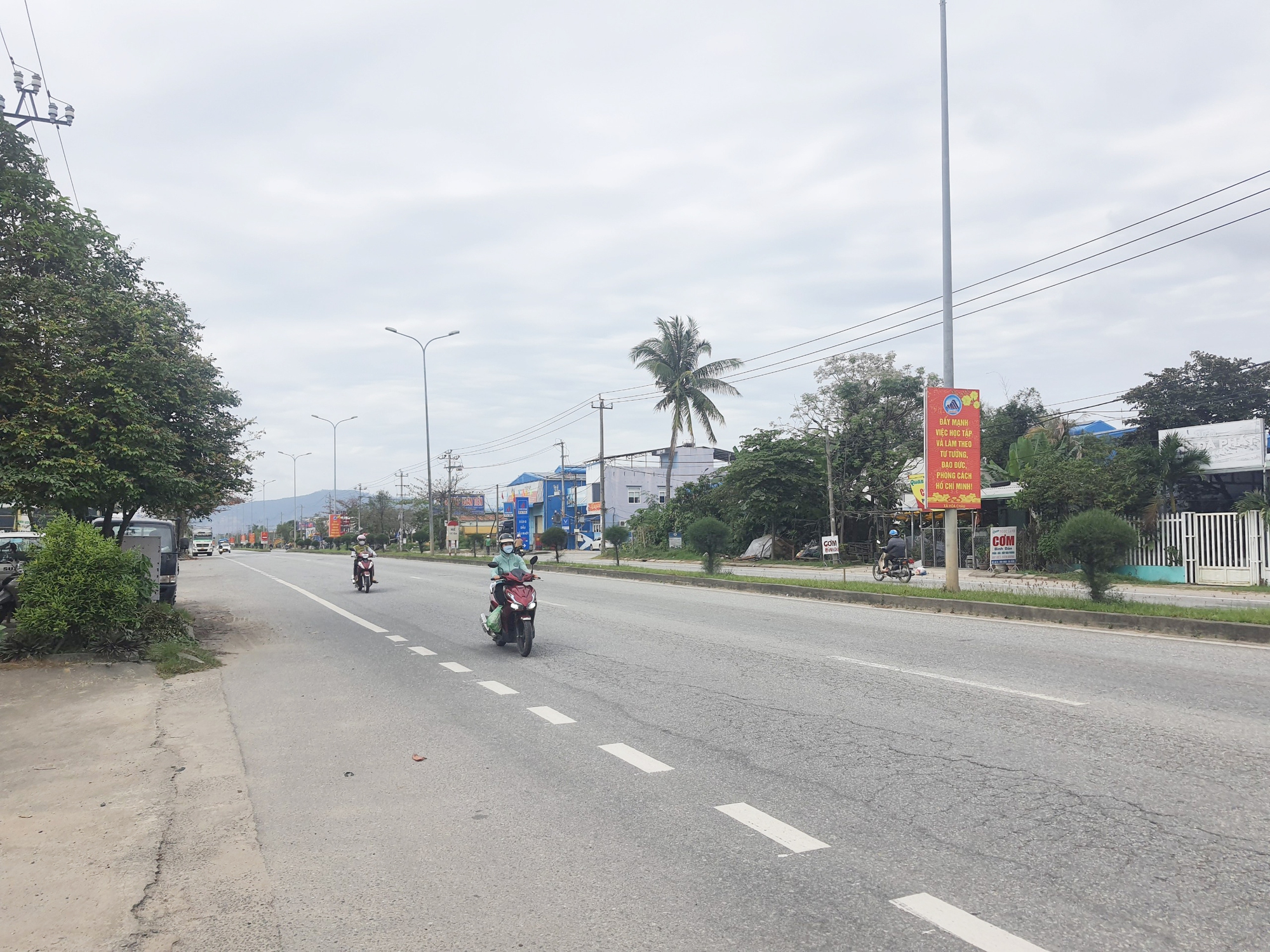 Hòa Châu chuyển mình từ đòn bẩy thương mại, dịch vụ - Ảnh 3. Hòa Châu chuyển mình từ đòn bẩy thương mại, dịch vụ - Ảnh 3.