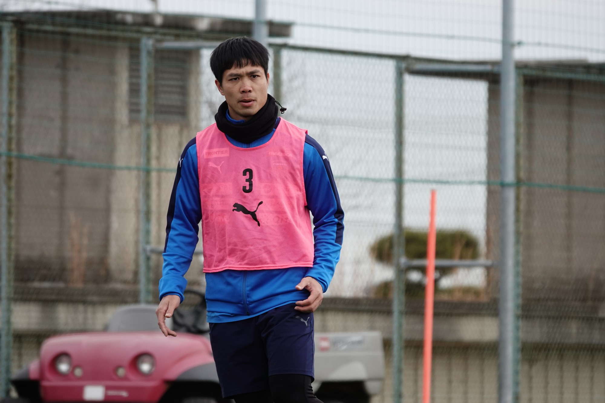 Bị HLV Yokohama FC &quot;bỏ rơi&quot;, Công Phượng phản ứng ra sao? - Ảnh 1.